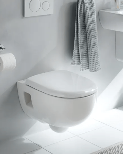 Pack WC suspendue RENOVA Blanc avec abattant ralentisseur | InOutlet Carrelages